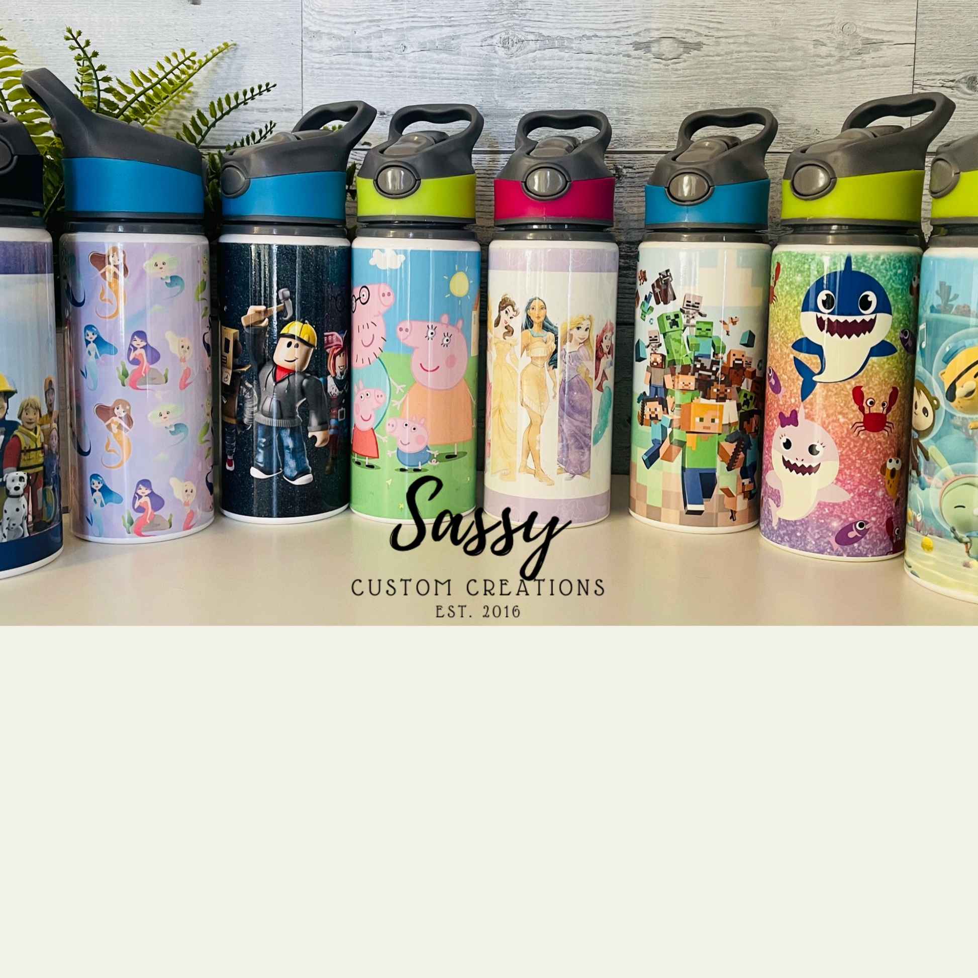 https://sassycustomcreations.ca/cdn/shop/products/3.KIDSWATERBOTTLES-EXAMPLES_93e9ef55-3362-4a40-80dc-638b55fd6444.png?v=1659384488&width=1946